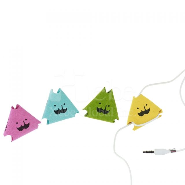 Triangle earphone cable wrap