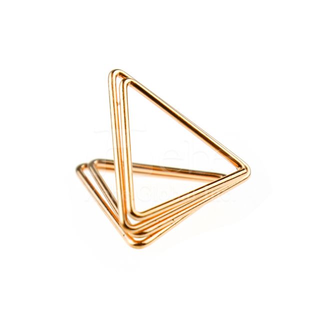 Triangular Three-Dimensional Paper Clip
