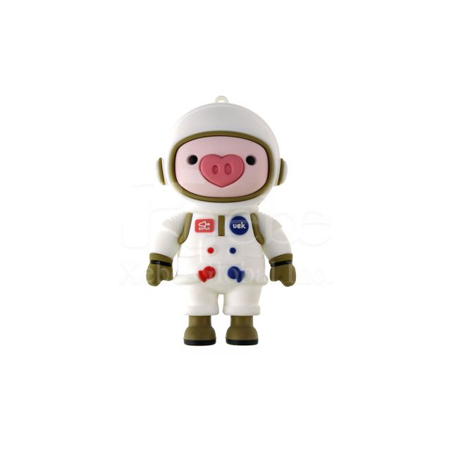 lovely space astronaut pig figure wholesale