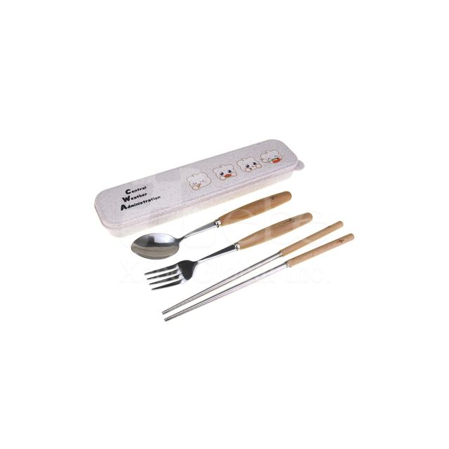 stainless steel environmentally friendly cutlery with wooden handles
