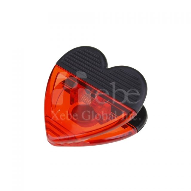 Color Block Heart Magnet Clip