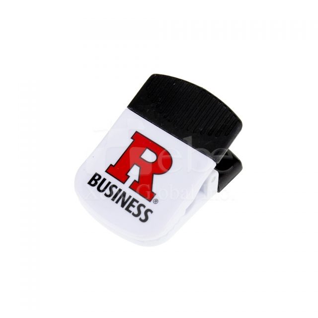 letter clip magnet