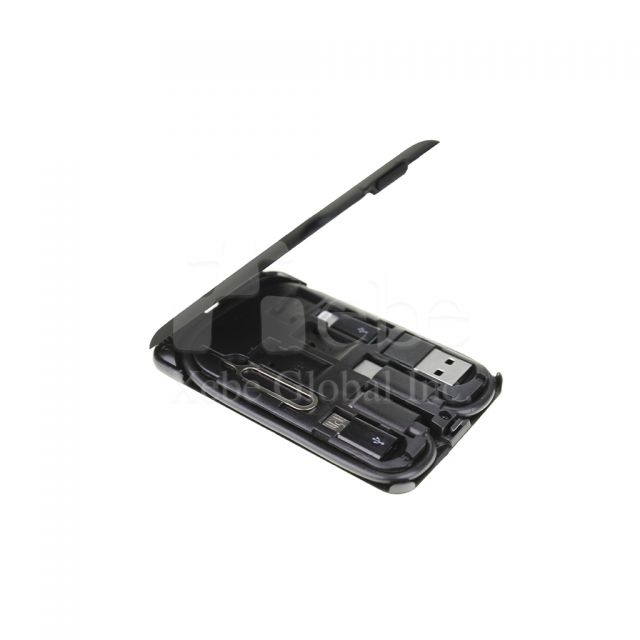 versatile on the go travel charging set